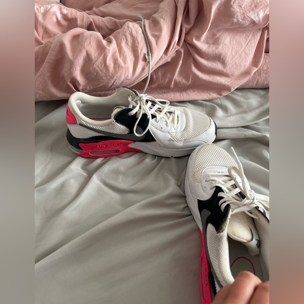 Nike shoes